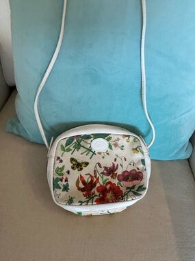 Gucci Floral Print Crossbody Bag in Cream with White Trim
